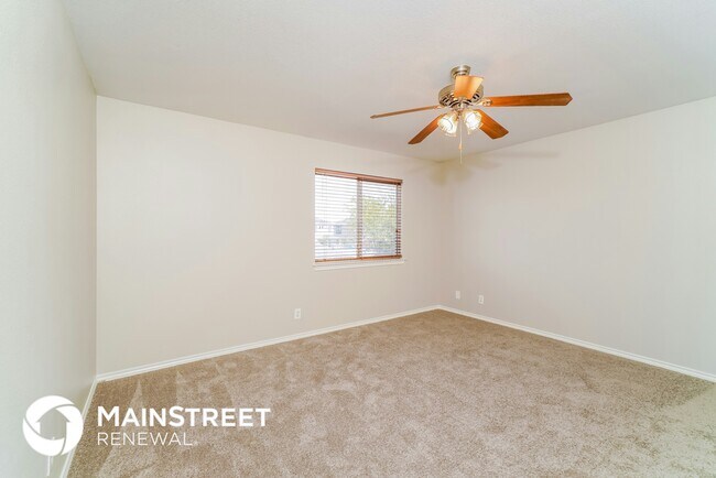 Building Photo - 5671 Midcrown Dr