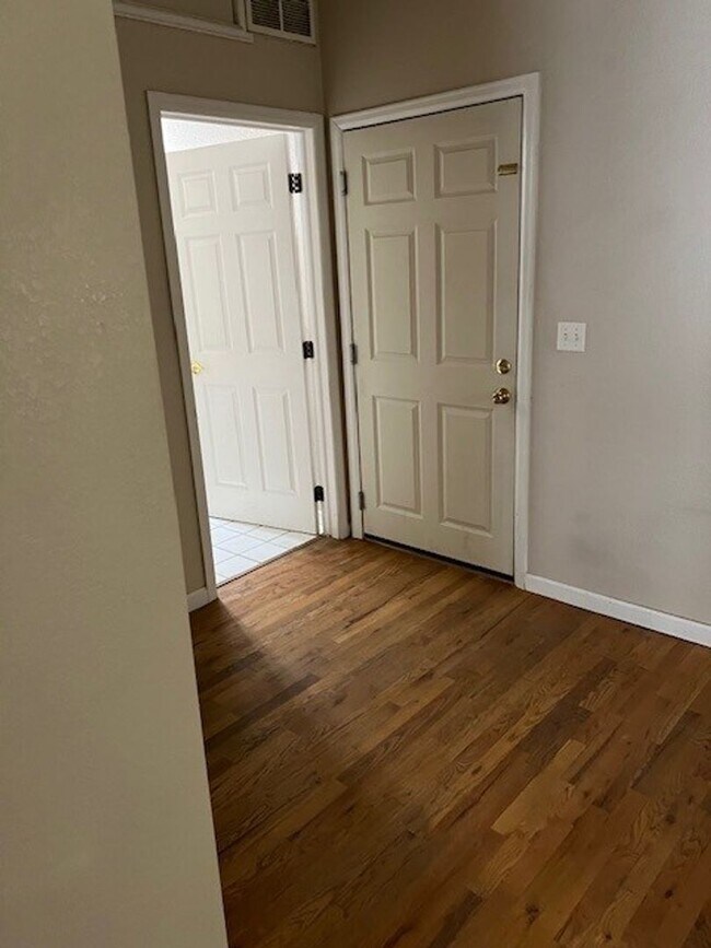 Building Photo - PRICED REDUCED!! Large windows and exposed...