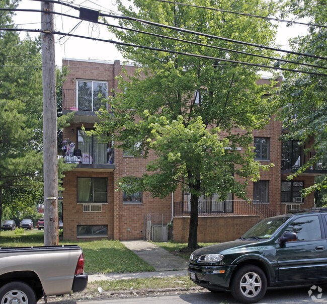 371 Van Name Ave 371 Van Name Ave Staten Island NY 10303 Apartment