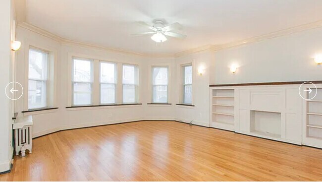Building Photo - 7440 N Claremont Ave