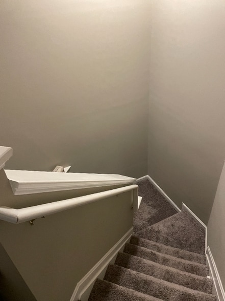 Building Photo - 1914 Gardenia Ct