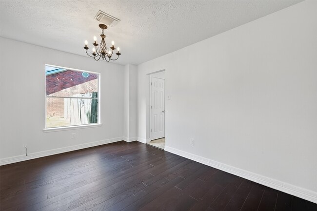 Building Photo - 7115 Renfro Dr