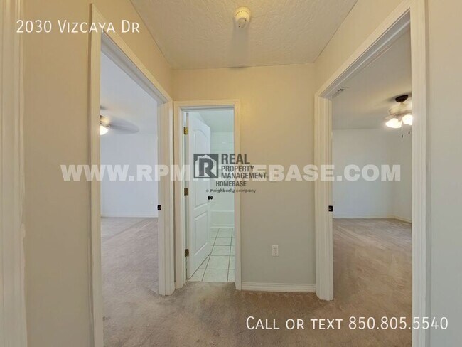Building Photo - 2030 Vizcaya Dr