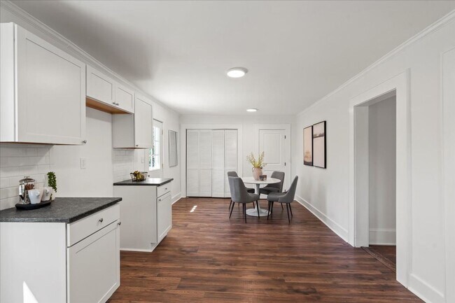 Building Photo - There is a Wow Factor in this Fully Renova...