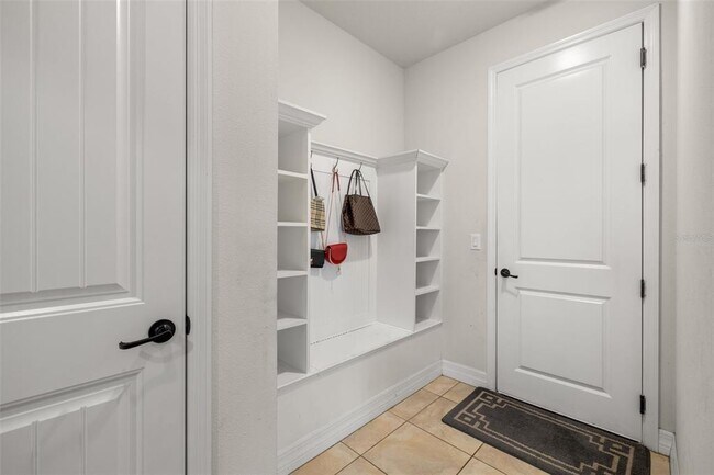 Building Photo - 18754 Birchwood Groves Dr