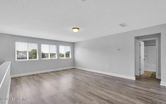 Building Photo - 4431 Vista Point Ln