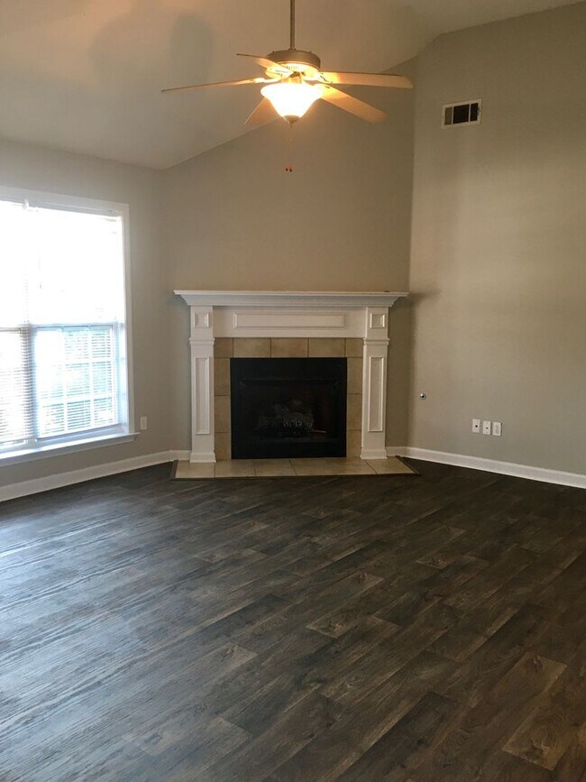 Building Photo - 3 Bedroom 2 bath  Medina Area