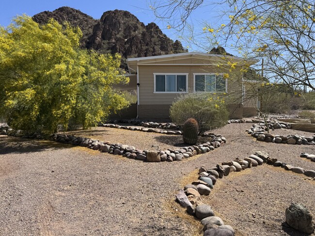 Building Photo - 5725 S Marshall Pl