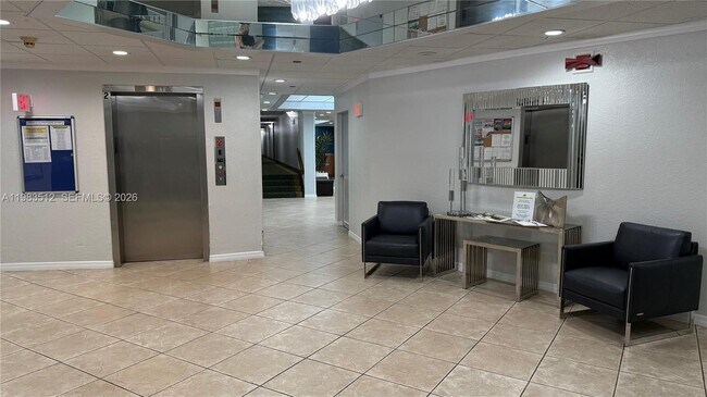 Building Photo - 1200 St Charles Pl