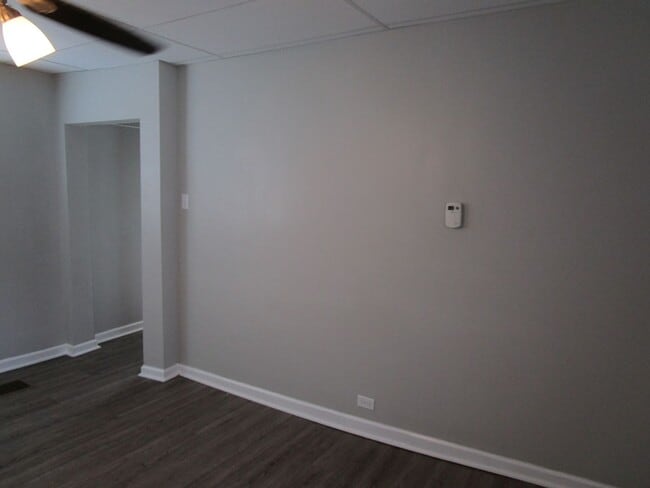 Building Photo - UPDATED 1 BEDROOM, 1 BATH HOME + OFFICE IN...