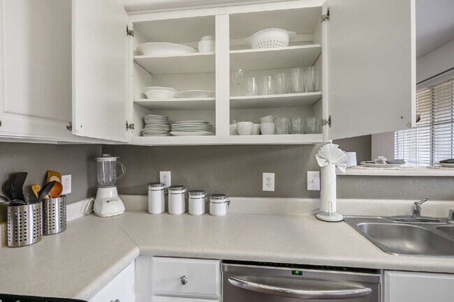 Building Photo - "Chic 1-Bedroom Oasis in Prime Las Vegas Location – 813 Sq. Ft. of Comfort with a GARAGE!"