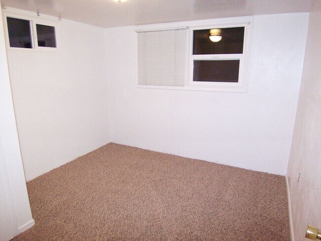 Building Photo - 85 Princeton Ave