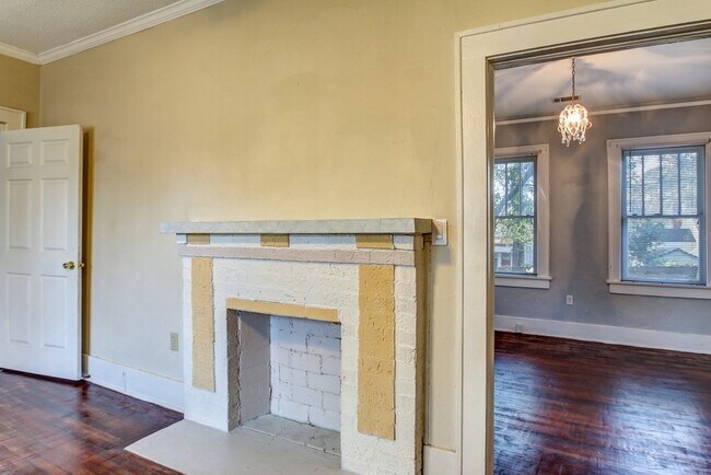Building Photo - Beautiful Single Family house near downtown Savannah and Tybee Island