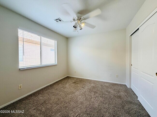 Building Photo - 2875 W Simplicity Dr