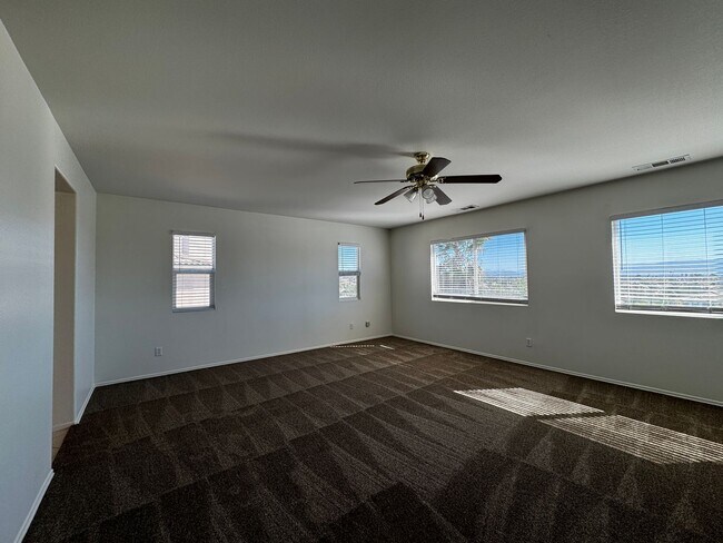 Building Photo - Spacious 4 bedroom in Murrieta for rent!