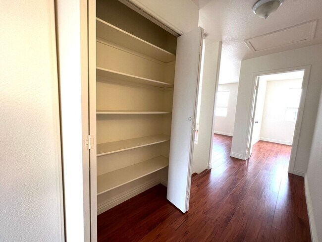 Building Photo - 4548 Aviation St