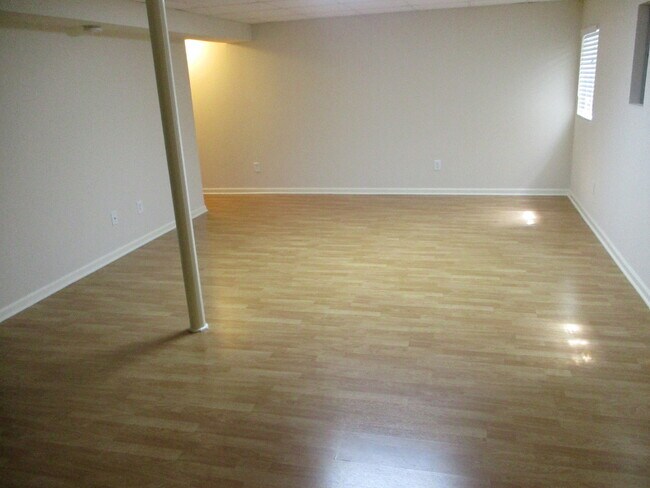 Building Photo - 356 Littleton Trail