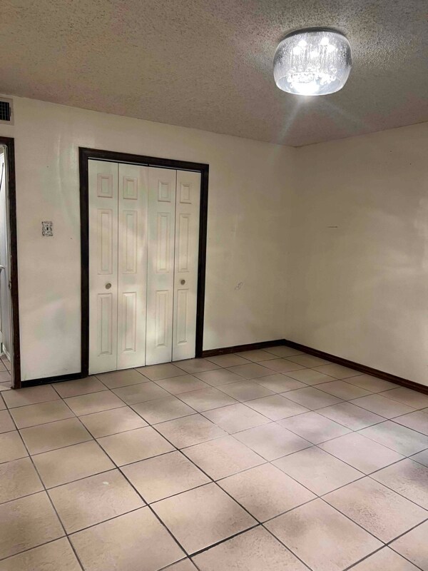 Building Photo - 707 W Malone Ave
