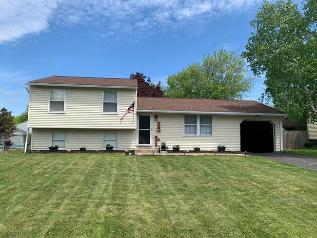 Primary Photo - 4746 Stonehurst Rd