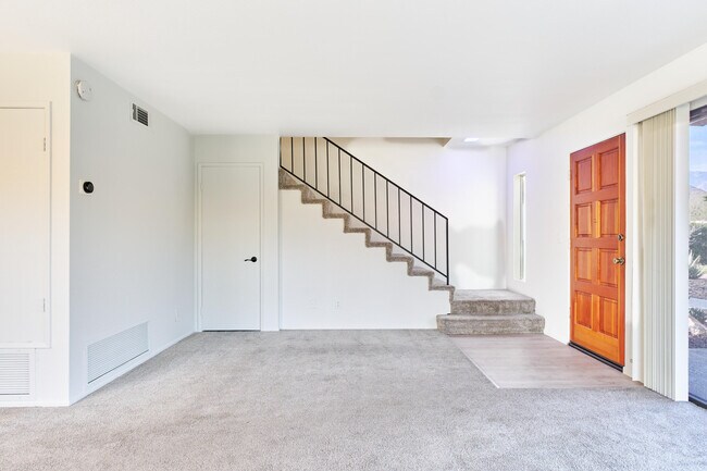 Building Photo - 2420 Los Coyotes Dr