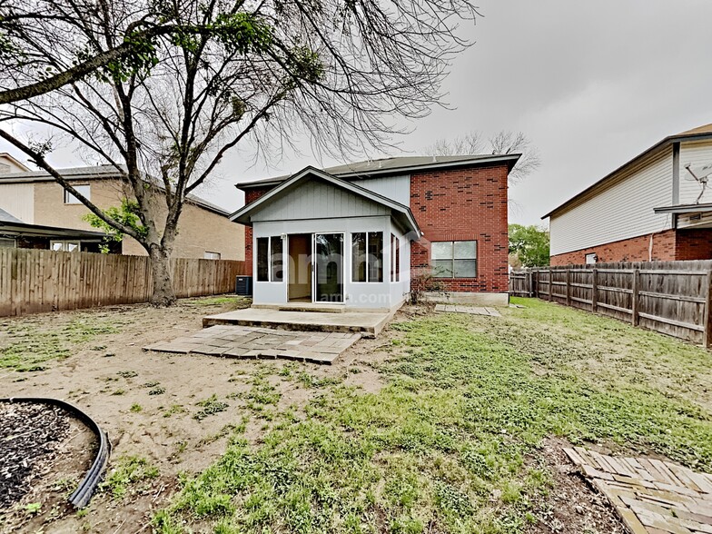 Building Photo - 8010 Manderly Pl