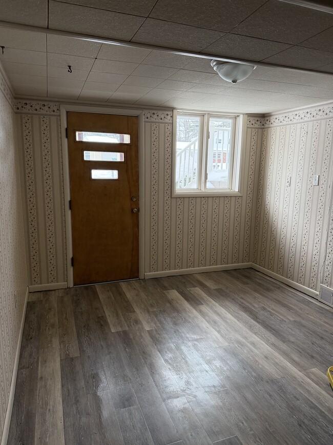 Building Photo - 26 E Oakwood Wy