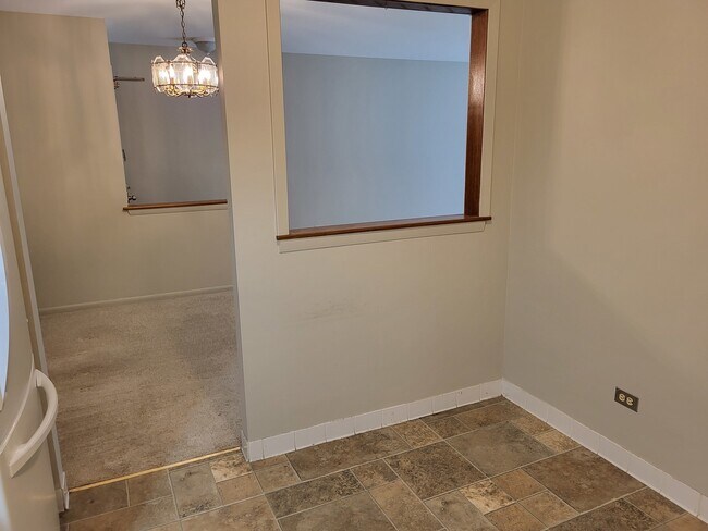 Building Photo - 7510 Farmingdale Dr