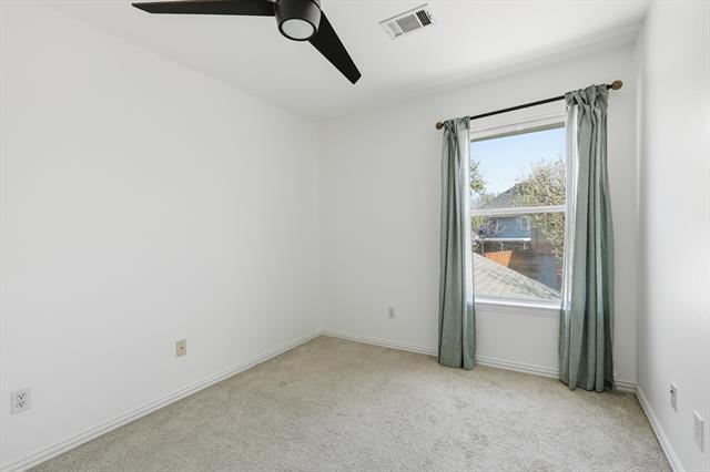 Building Photo - 836 Lakeview Cir