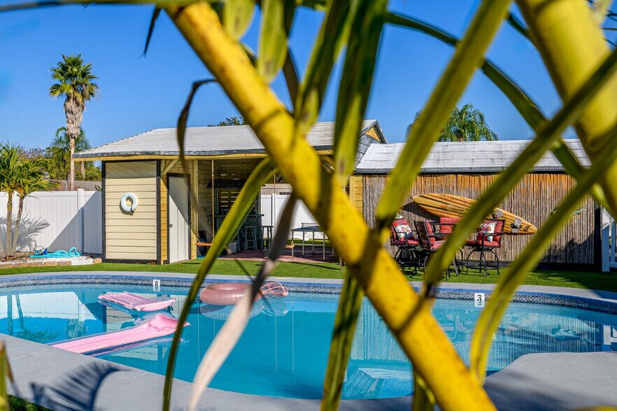 Building Photo - 1679 Tampa Rd