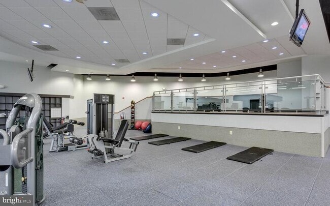 Building Photo - 1121 ARLINGTON Blvd