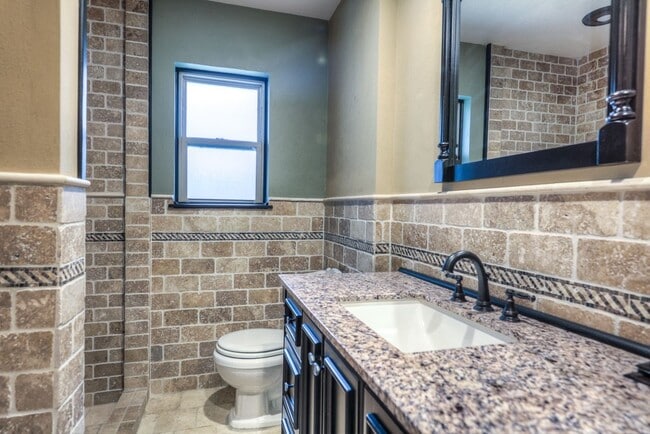 Building Photo - 10725 Joann St