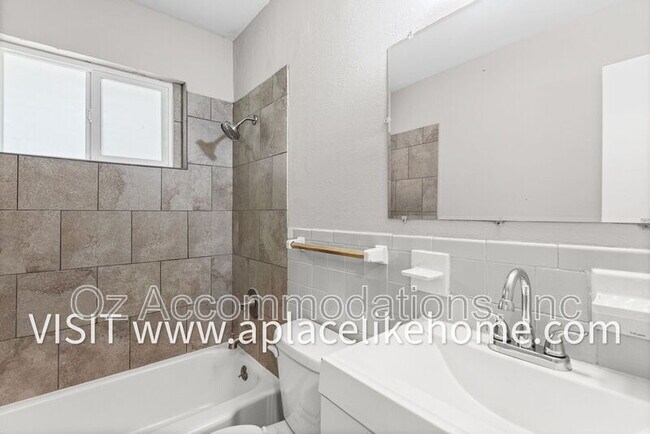 Building Photo - 3609 W 47th St
