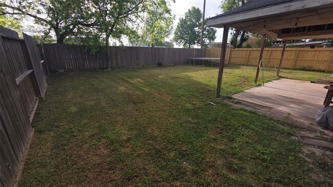 Building Photo - 9422 Pinole Ln