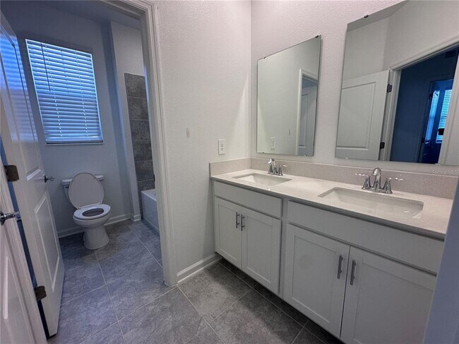 Building Photo - 6110 Blissful St