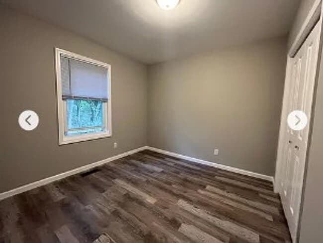 Building Photo - 44 Farnham Ave