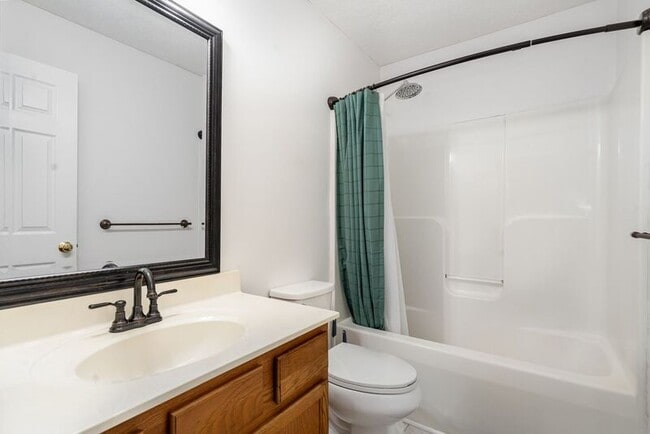 Building Photo - 4003 Canopy Way