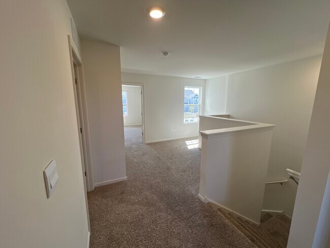 Building Photo - 7615 Violet Ln