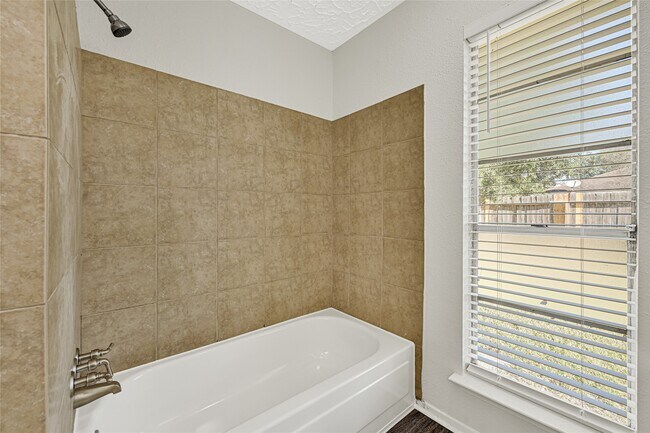 Building Photo - 8402 Bird Meadow Ln