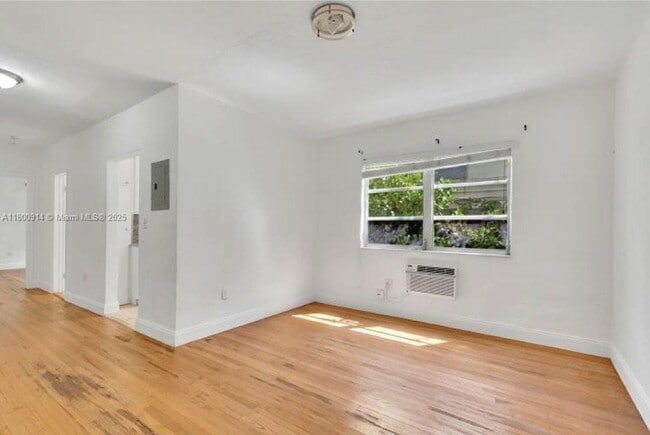 Building Photo - 7510 Byron Ave