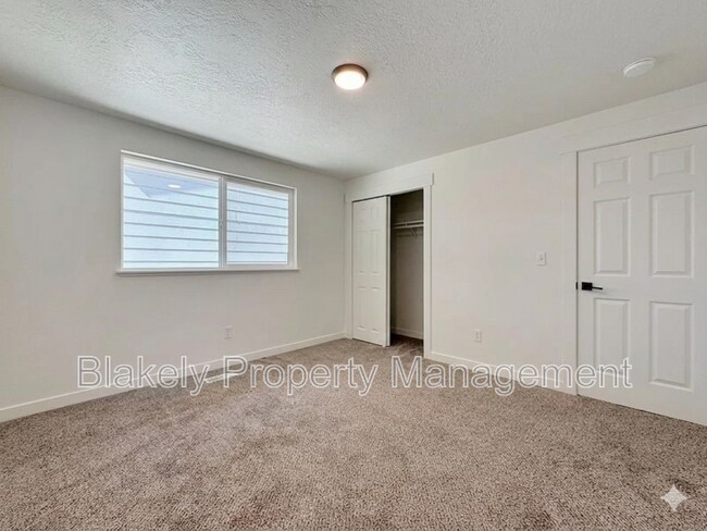 Building Photo - 1243 S Security Ln