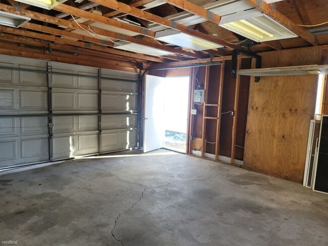 Building Photo - 3 br, 2 bath House - 2327 South Palisade A...