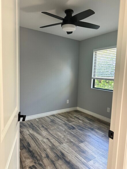 Building Photo - 620 Wilshire Pl