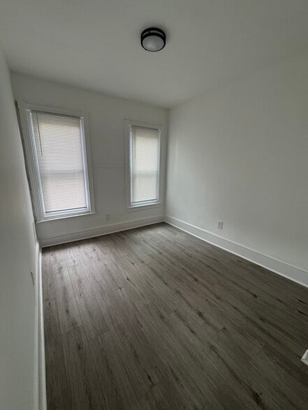 Building Photo - 433 W Bringhurst St