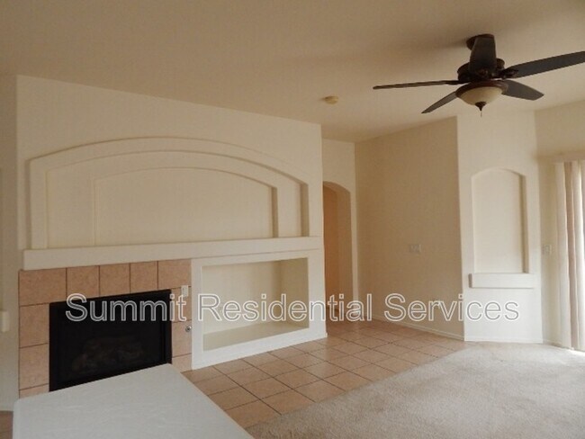 Building Photo - 242 E Corte Rancho Encanto