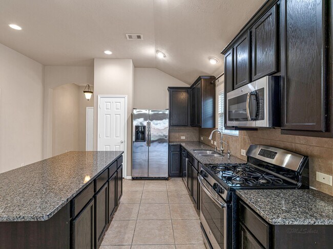 Building Photo - 20622 Sage Rain Ct