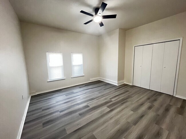 Building Photo - 1204 NW Fort Sill Blvd