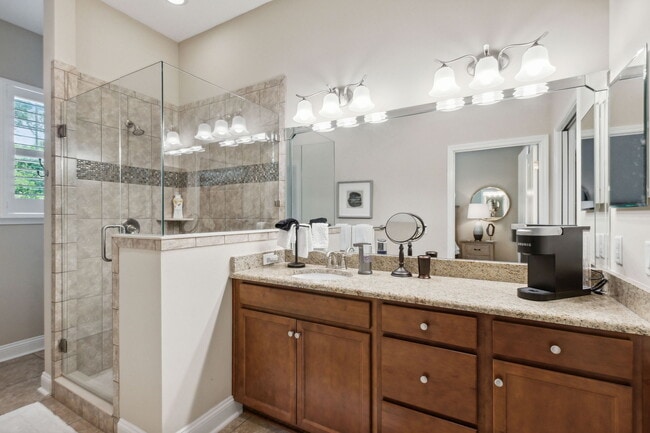 Building Photo - 95282 Summerwoods Cir