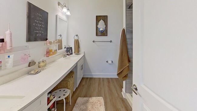 Building Photo - Beautiful 3/2.5 Verandas Townhouse