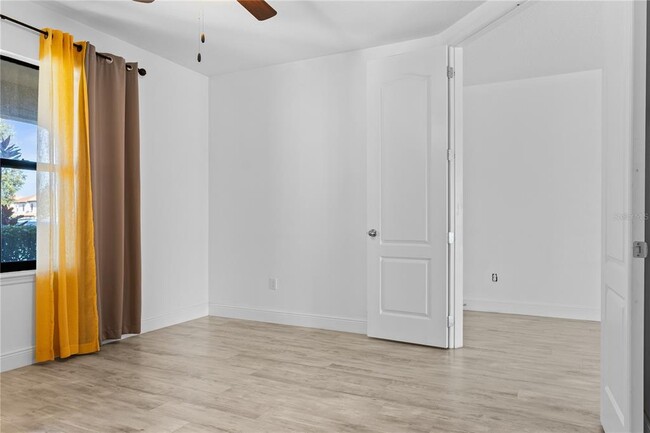 Building Photo - 2926 Siesta View Dr