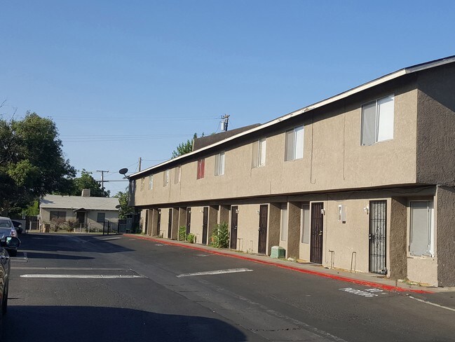 Building Photo - 2010 Larcus Ave